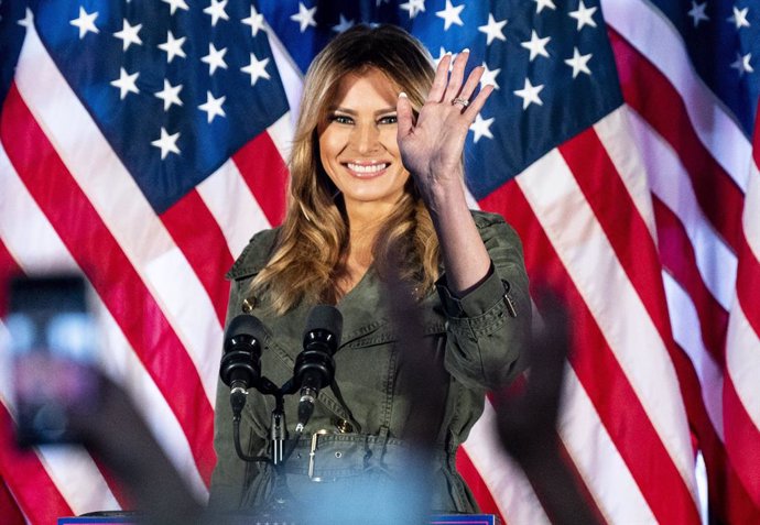 27 October 2020, US, Atglen: US First Lady Melania Trump attends a rally to support US President Donald Trump at The Barn at Stoneybrooke. Photo: Michael Brochstein/ZUMA Wire/dpa