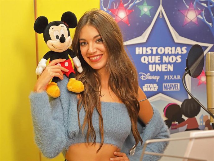 Ana Guerra es la encargada de interpretar la canción de "Historias que nos unen".