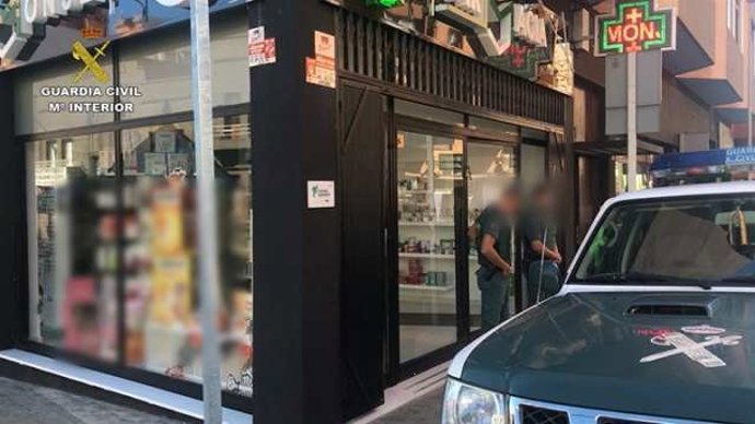 Menor detenido como presunto autor de robos en una farmacia de las Norias de Daza, en  El Ejido (Almería)