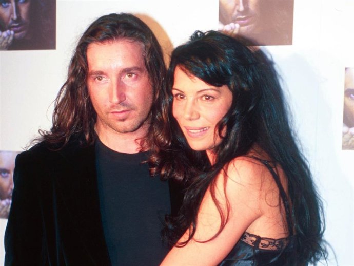 TOÑI SALAZAR EN PRESENTACION DISCO DE PEDRO RILO "COMO DESNUDARTE"