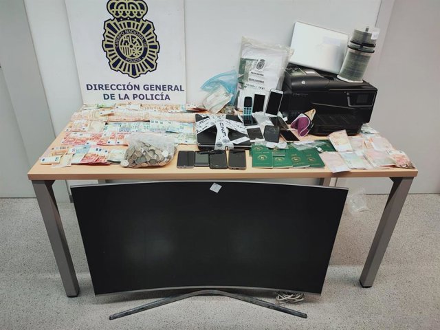 Cau una organització criminal que es dedicava al tràfic de persones a Barcelona