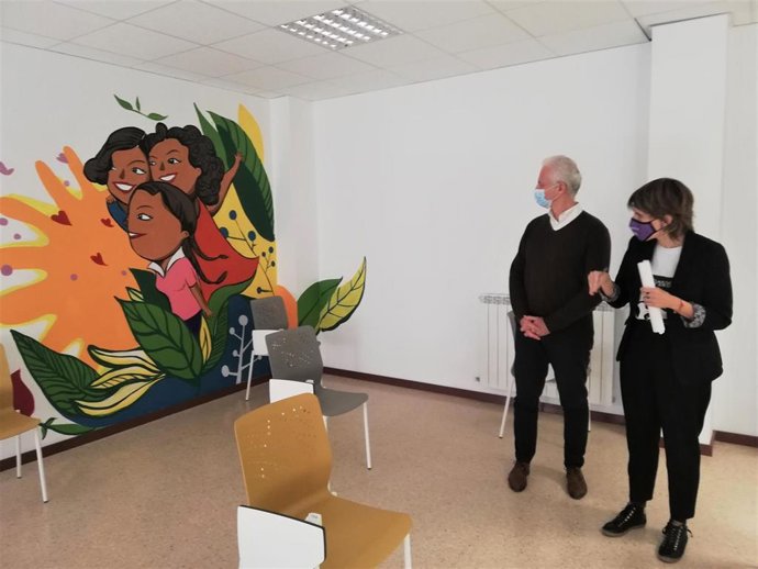 El alcalde de Logroño y la concejala de Igualdad inauguran el nuevo Laboratorio Feminista en la ciudad
