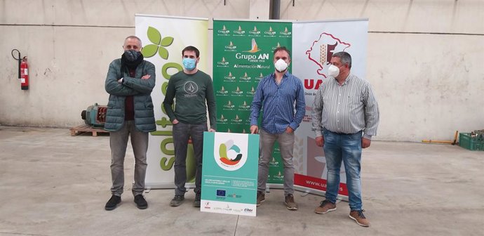 Representantes de las entidades agrarias que participan en el proyecto de economía circular