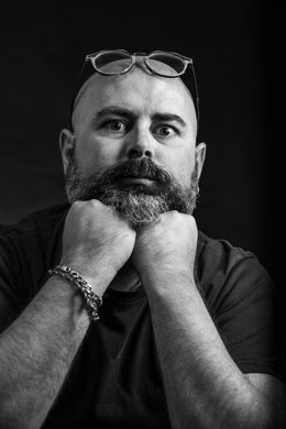 El dramaturgo Ozkar Galán gana el VI de textos teatrales Parábisis que convoca la ESAD y las fundaciones Mercedes Calles y Tatiana Pérez