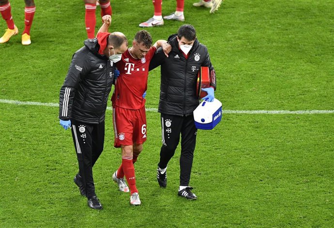 Joshua Kimmich se marcha lesionado