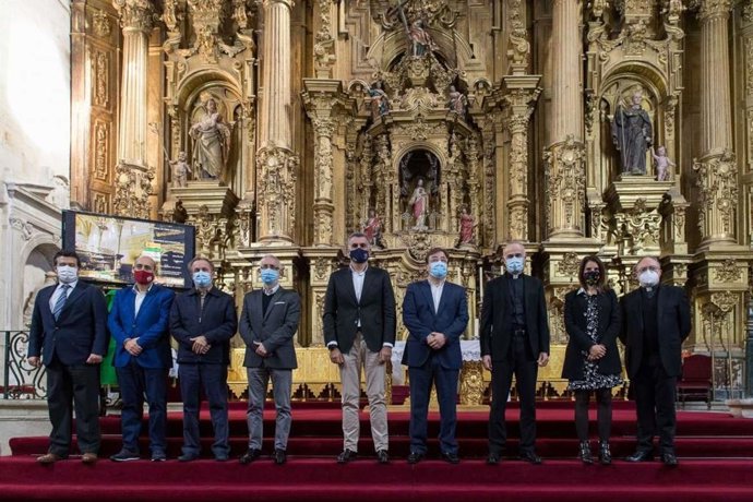 Autoridades en la rehabilitación de la Catedral de Coria