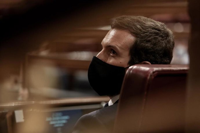 El líder del PP, Pablo Casado, durante una sesión plenaria en la que el Gobierno solicita al Congreso la prórroga del estado de alarma debido a la crisis sanitaria del Covid-19, en Madrid, (España), a 29 de octubre de 2020.
