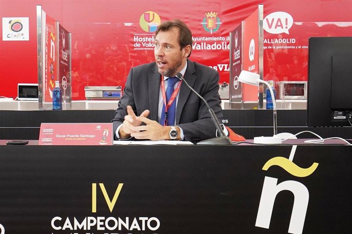 El alcalde de Valladolid, Óscar Puente, en la inauguración del Concurso Nacional de Pinchos.