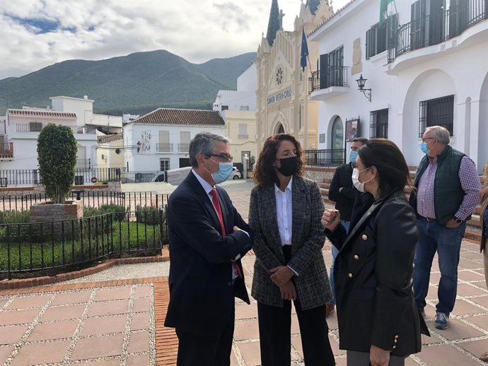 Visita institucional del presidente de la Diputación de Málaga, Francisco Salado, a Alhaurín el Grande