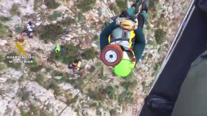 Rescate en helicóptero en Salt del Nebot.