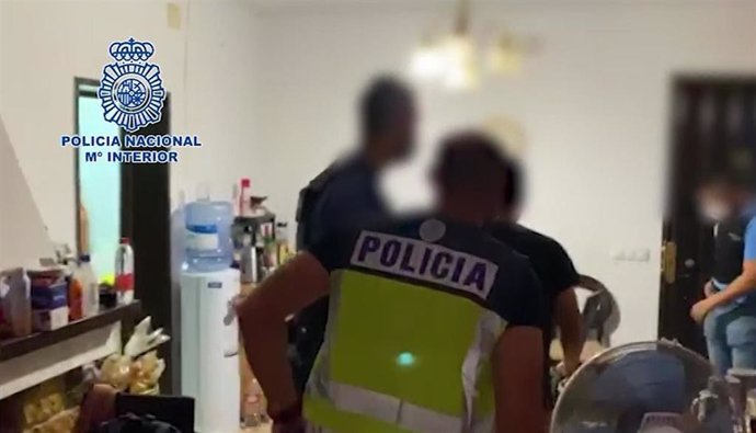 Fotograma de la intervención de la Policía Nacional en una operación contra el tráfico de drogas