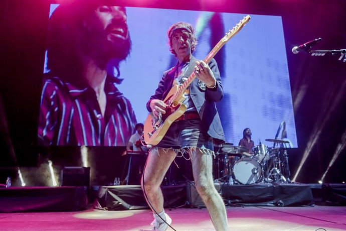 El grupo catalán Sidonie compuesto por Marc Ros, Jesús Senra y Axel Pi durante un concierto en Madrid.