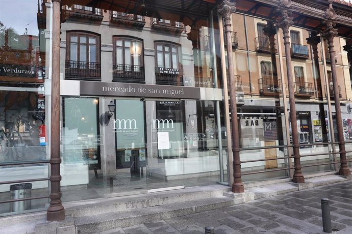 Fachada del Mercado de San Miguel, en Madrid, que cerró sus puertas el pasado 15 de octubre