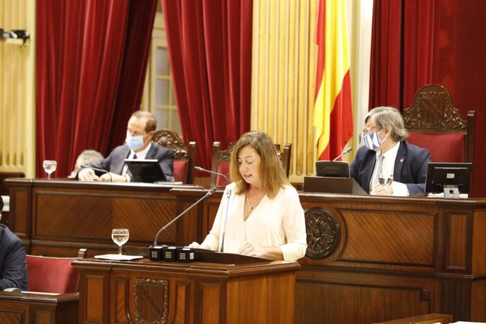 La presidental del Govern, Francina Armengol, en el Parlament.