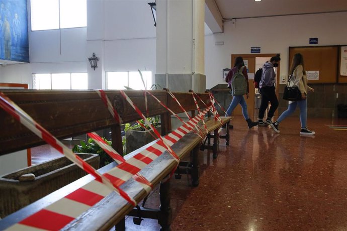 Ambiente en la Universidad de Granada cuando se suspendieron las clases teóricas presenciales