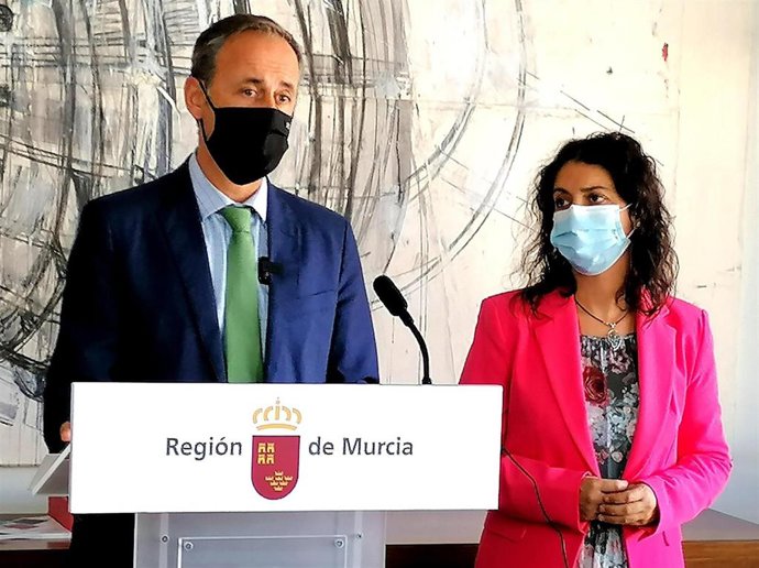 Nota+Foto+Sonido/ La Comunidad Aumentará Las Inspeccione S Y Creará Una Oficina Del Contribuyente Y Un Buzón De Denuncias Para Luchar Contra El Fraude Fiscal