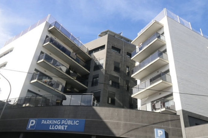 Pla general de l'edifici de Lloret de Mar on ha aparegut la dona morta, aquest 9 de novembre del 2020. (Horitzontal)