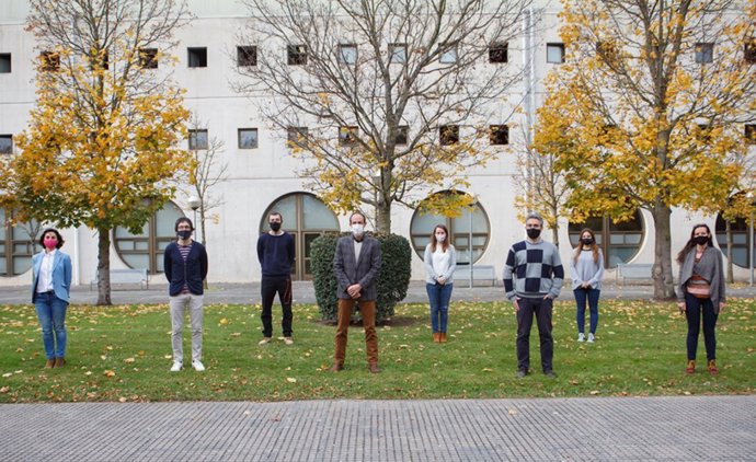 De izquierda a derecha: Gurutze Pérez Artieda, Álvaro Martínez Echeverri, Álvaro Casi Satrústegui, David Astrain Ulibarrena, Leyre Catalán Ros, Antonio Rodríguez García, Patricia Alegría Cía y Patricia Aranguren Garacochea.