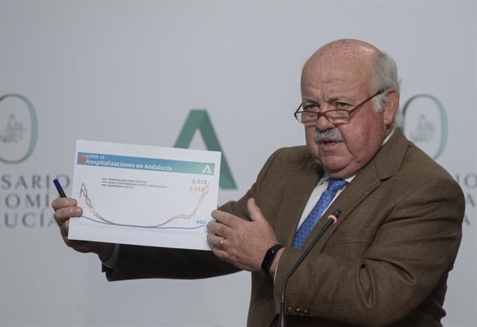 El consejero de Salud y Familias, Jesús Aguirre, durante su comparecencia en la rueda de prensa posterior a la reunión del Consejo de Gobierno de la Junta de Andalucía. En Sevilla (Andalucía, España), a 10 de noviembre de 2020.