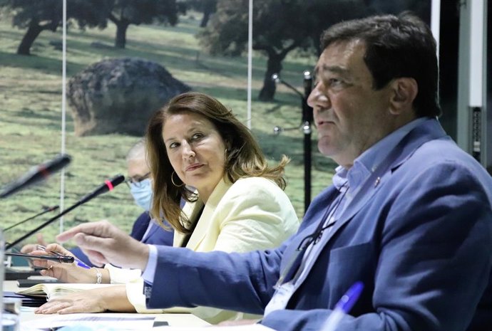 Carmen Crespo, con el grupo de expertos de la PAC.