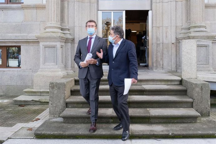 Feijóo y Lores en la sede administrativa de San Caetano.