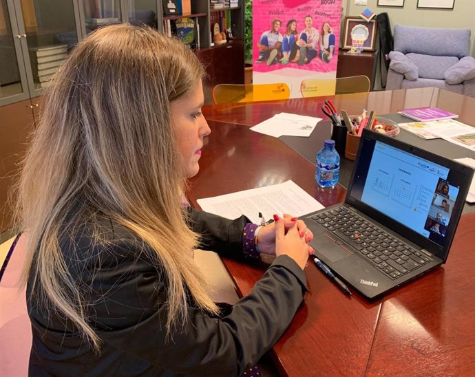 La directora general de Juventud durante la inauguración del curso.