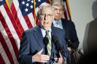 Republicanos y demócratas reeligen a sus líderes en el Senado