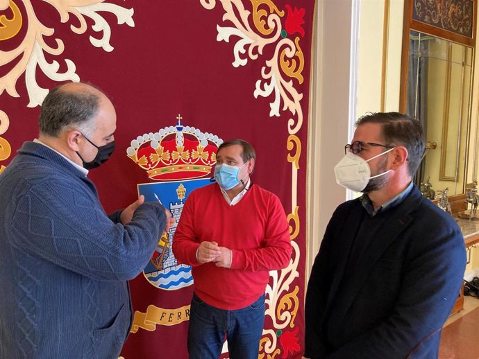 Reunión de alcaldes de Ferrolterra con comité de Navantia