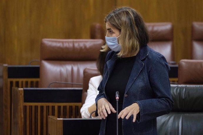 La consejera de Empleo, Rocío Blanco, este jueves en el Pleno del Parlamento.