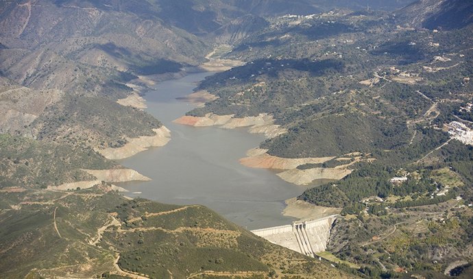 Embalse con menos agua de lo habitual