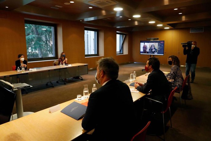 Reunión semipresencial para la negociación presupuestaria entre el Gobierno del Principado del socialista Adrián Barbón y Ciudadanos