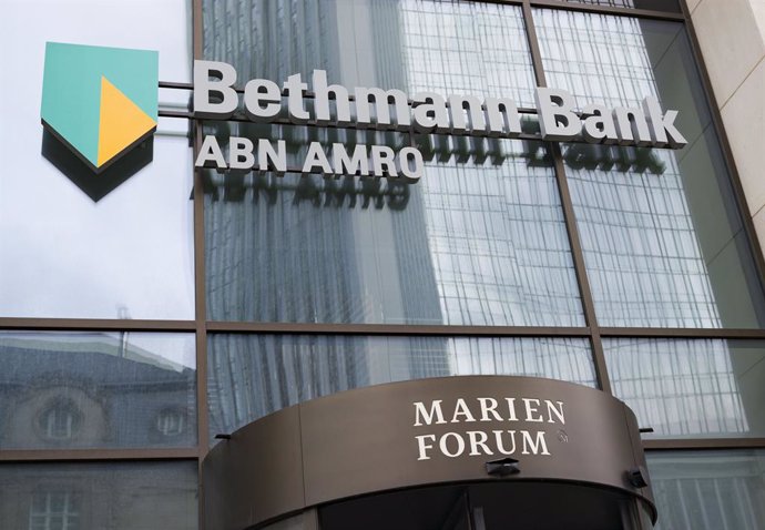 27 February 2020, Hessen, Frankfurt_Main: A general view of the facade of the German Bethmann Bank, the subsidiary of the Dutch ABN AMRO bank, at Frankfurt's banking district, where a search operatio has been conducted in connection with the tax scandal