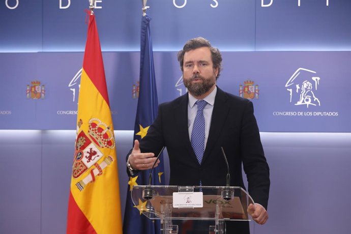 El portaveu de Vox al Congrés, Iván Espinosa de los Monteros, intervé en la roda de premsa posterior a la reunió de la Junta de Portaveus al Congrés dels Diputats. Madrid (Espanya), 27 d'octubre del 2020.