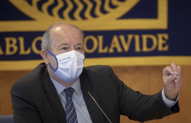 El ministre de Justícia, Juan Carlos Campo, durant la conferència a la Universitat Pablo de Olavide de Sevilla.