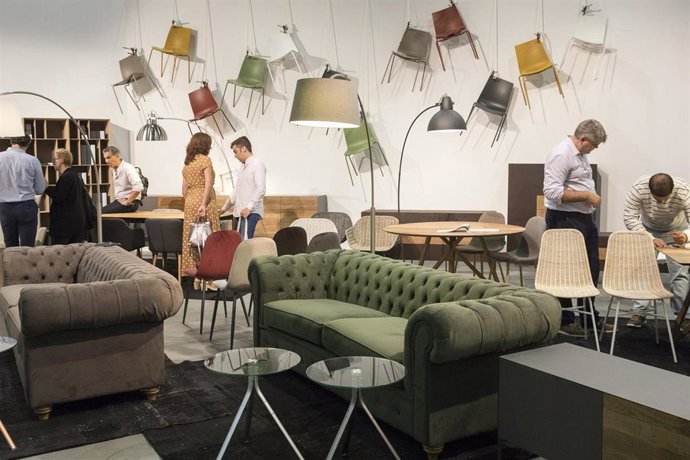 Muebles (imagen de archivo)