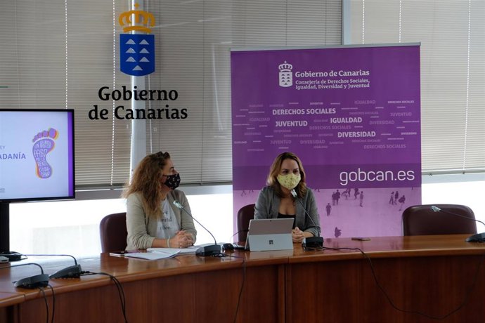 Gemma Martínez y Noemí Santana presentando el anteproyecto de Ley de Renta de Ciudadanía