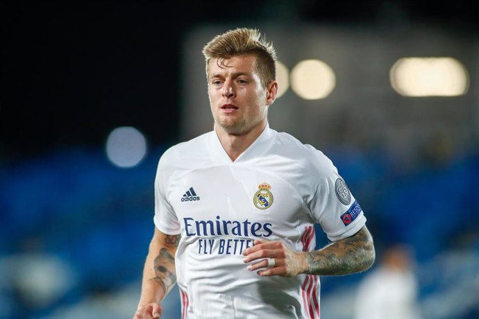 Toni Kroos of Real Madrid looks on during the UEFA Champions League, Group B, football match played between Real Madrid and FC Internazionale Milano at Alfredo Di Stefano stadium on November 03, 2020, in Valdebebas, Madrid, Spain.