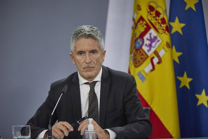 El ministro del Interior, Fernando Grande-Marlaska, durante una rueda de prensa para informar de los acuerdos adoptados en el Consejo de Ministros del día, en La Moncloa, Madrid, (España), a 10 de noviembre de 2020. Entre los acuerdos, el Gobierno ha ap