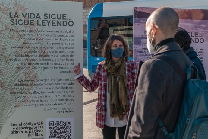 Levy presenta la campaña La vida sigue sigue leyendo fruto de la Colaboración entre el área de Movilidad y el de Cultura