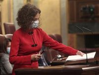 La ministra Montero acusa a Casado de tratarla con "superioridad intelectual": "¿Quiere que hablemos de títulos?"