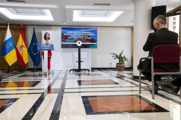 La ministra de Industria, Comercio y Turismo, Reyes Maroto, en rueda de prensa 