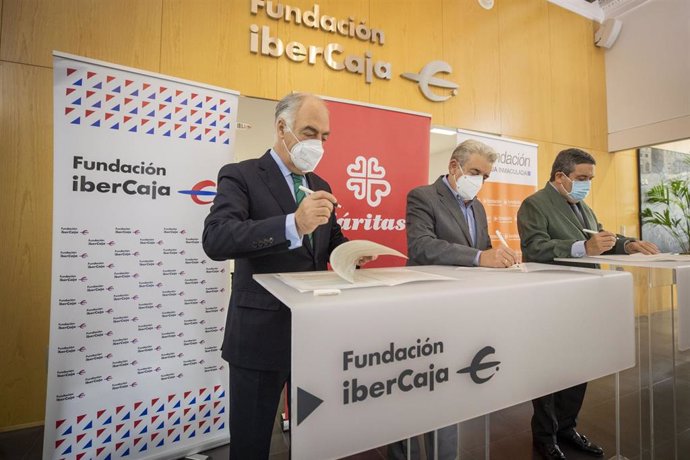 Fundaciones Ibercaja y CAI renuevan su colaboración con Cáritas Aragón-La Rioja para su proyecto de inclusión laboral.