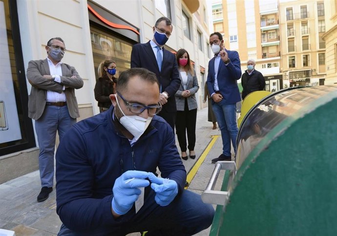 Ballesta supervisa el dispositivo de búsqueda de trazas de Covid