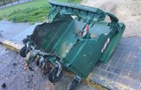 Detenidos dos jóvenes e identificados otros tres por quemar contenedores en Coria del Río (Sevilla)