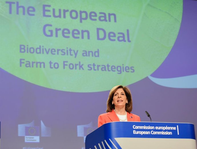 HANDOUT - 20 May 2020, Belgium, Brussels: European commissioner for Health Stella Kyriakides attends a press conference on The European Green Deal Biodiversity and Farm to Fork Strategies at EU headquarters in Brussels. Photo: Jennifer Jacquemart/Europe