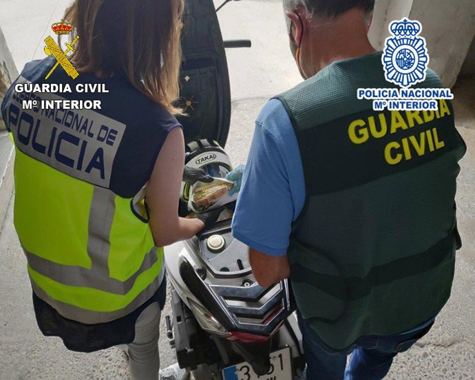 Foto de archivo de una operación conjunta de la Policía Nacional y la Guardia Civil
