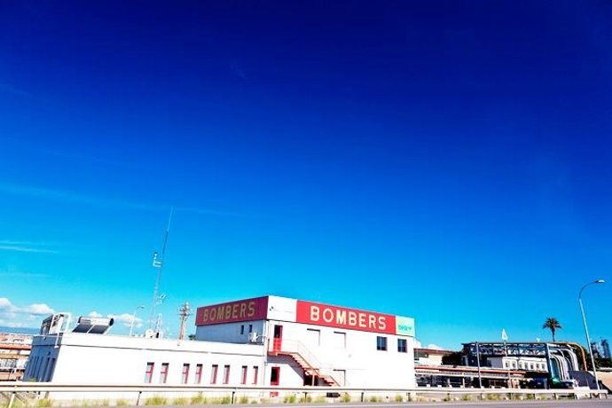 El Port de Tarragona adquiere un camión de bomberos para reforzar la prevención y control de emergencias
