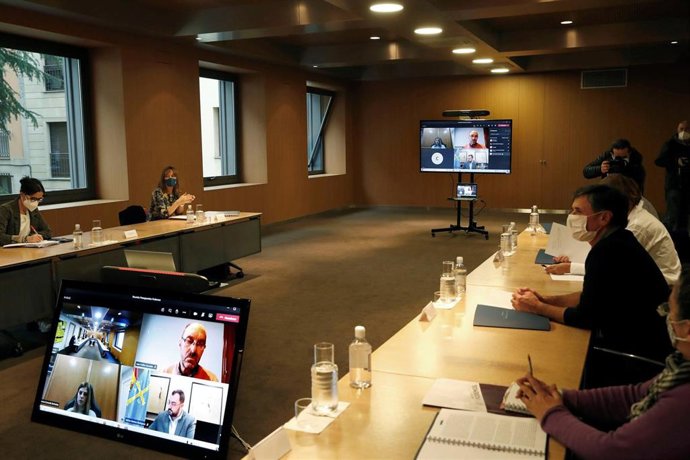 Reunión del Gobierno de Asturias y la FSA-PSOE con Podemos para hablar de presupuestos