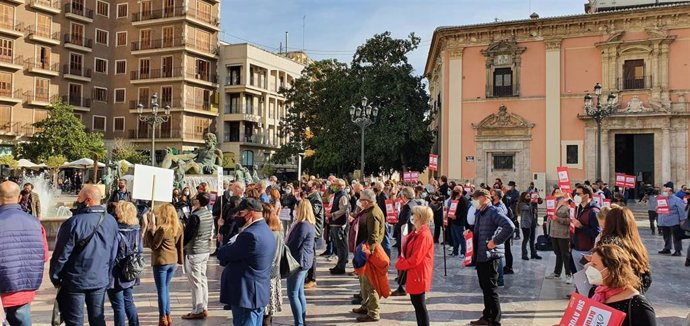 Protesta de la hostelería en la plaza de la Virgen