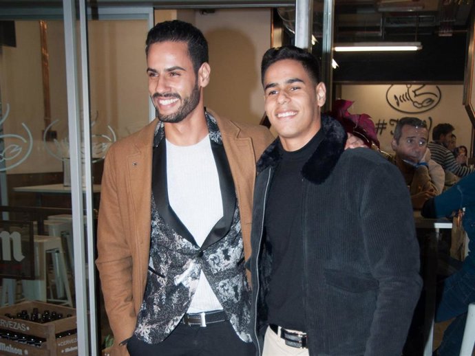 Asraf, con su hermano Anuar, en una imagen de archivo